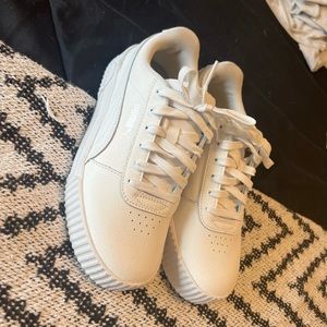 White puma shoes size 6.5